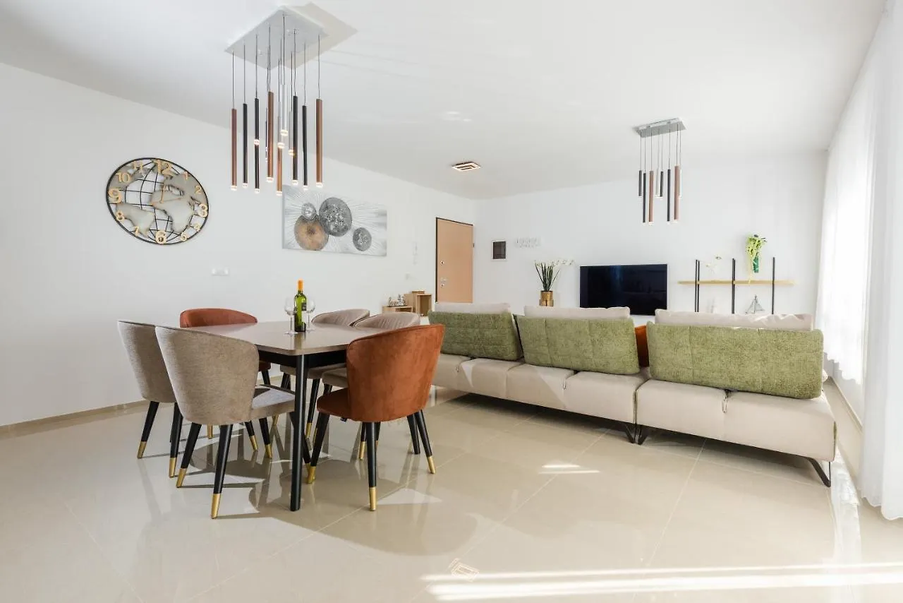 Apartman Nika Banjole Apartment